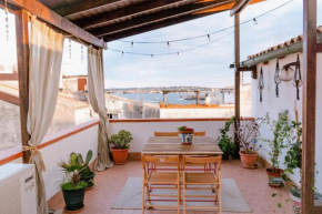 Private Ortigia Terrace & Beach house